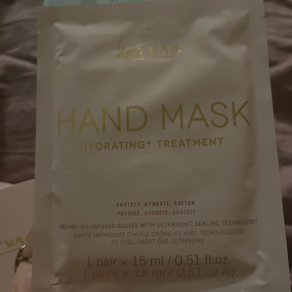 Karuna Hand treatment Mask